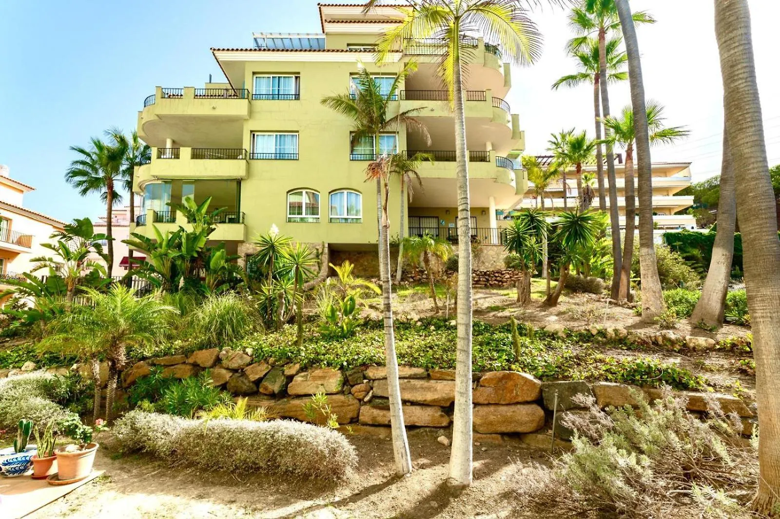 Mijas Golf Retreat With Private Garden, Ideal For Golf Lovers Málaga Apartment